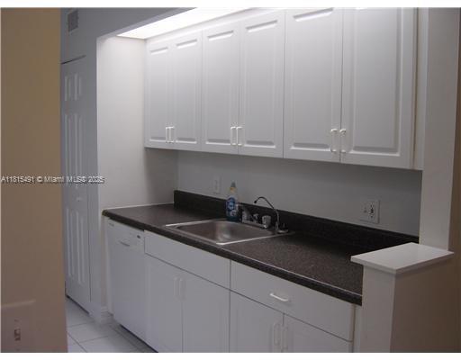 Building Photo - 801 SW 141st Ave