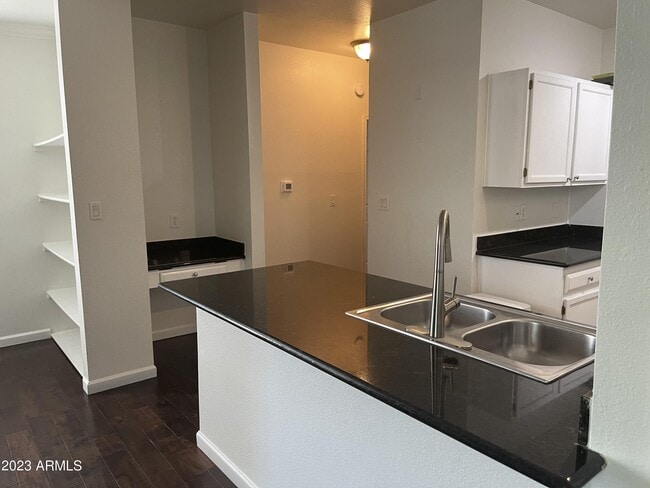 Building Photo - 7009 E Acoma Dr