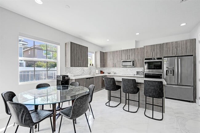 Building Photo - 3534 Forest View Cir