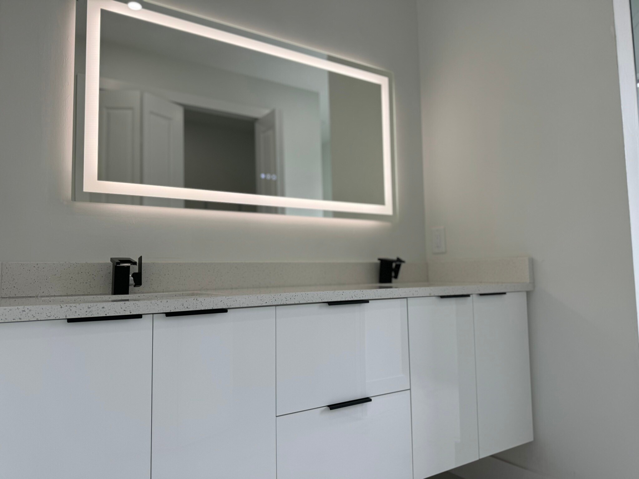 Building Photo - 3210 8th St SW