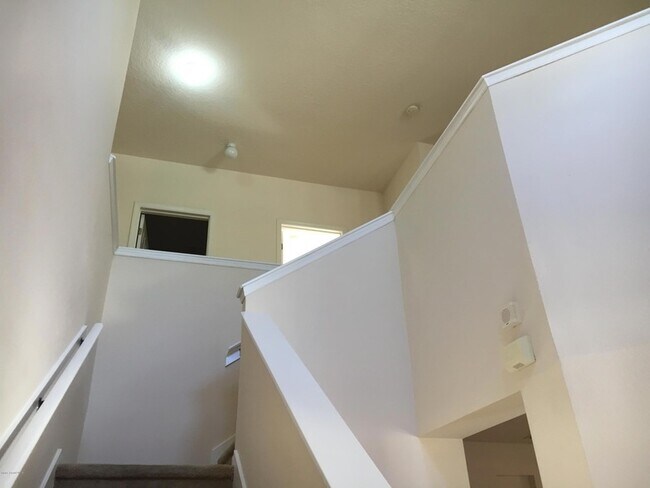 Building Photo - 4314 Canby Dr