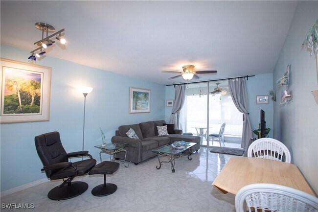 Building Photo - 225 Turtle Lake Ct