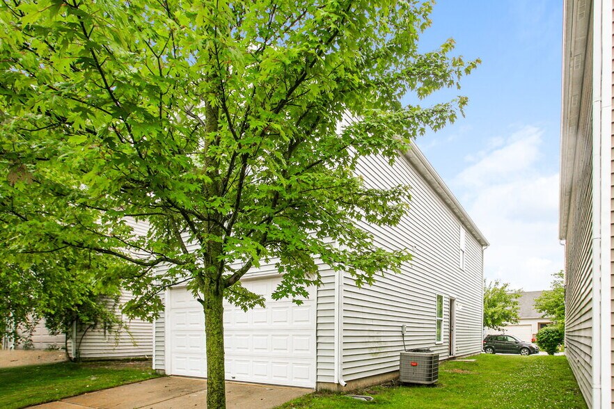 Building Photo - 15442 Gallow Ln