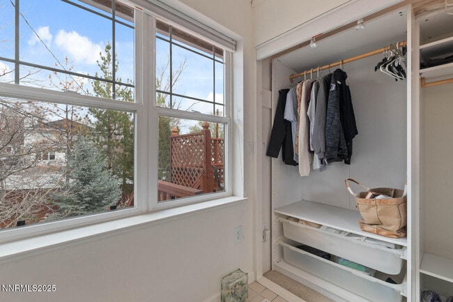 Building Photo - 543 California Ave