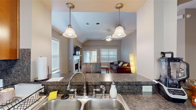 Building Photo - 8908 Ashland Park Pl