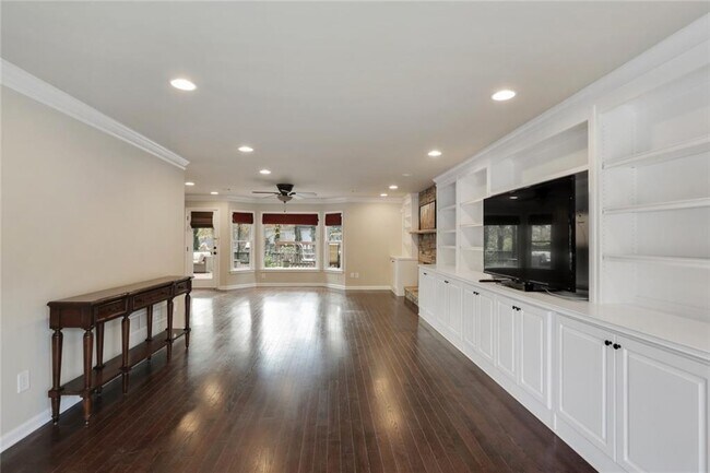 Building Photo - 3520 Billingsley Dr
