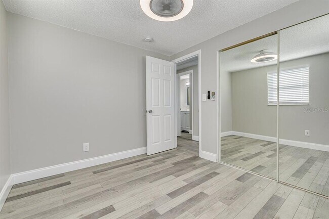 Building Photo - 13496 W Rena Dr