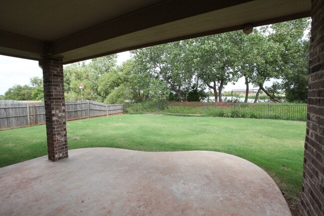 Building Photo - Home in Gated Community also In Deer Creek Schools