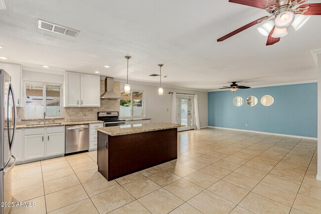 Building Photo - 13209 N 30th St