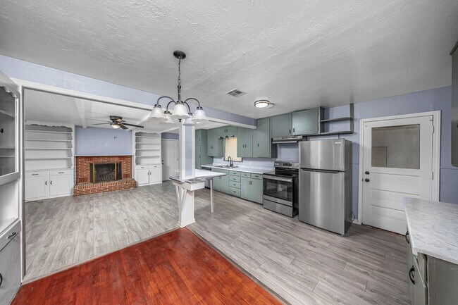 Building Photo - 1416 NW 23rd St