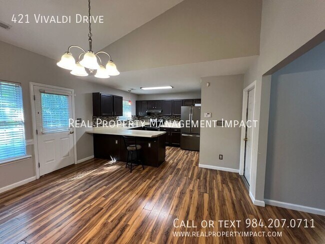 Building Photo - 421 Vivaldi Dr