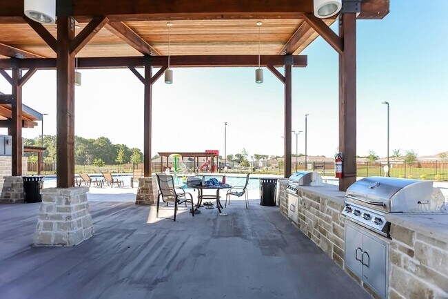 Building Photo - 935 Sandhill Crane Ln