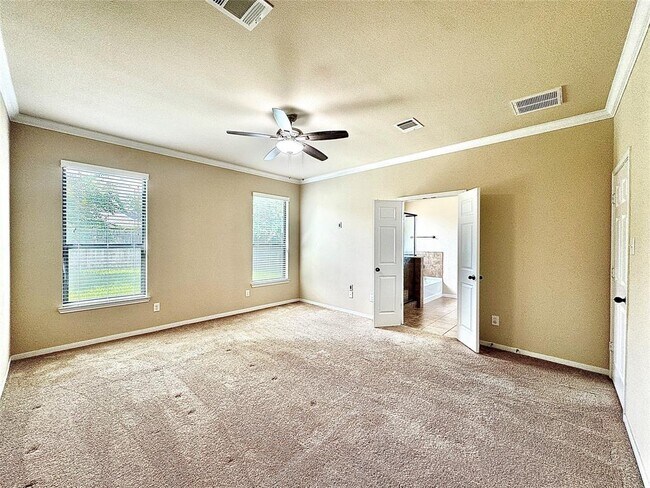 Building Photo - 10007 Red Tamarack Ln