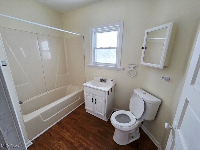 Building Photo - 110 Bell Ave