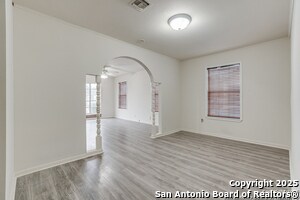 Building Photo - 811 Cottonwood Ave
