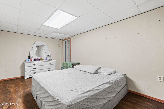 Building Photo - 5113 Jerry Dr