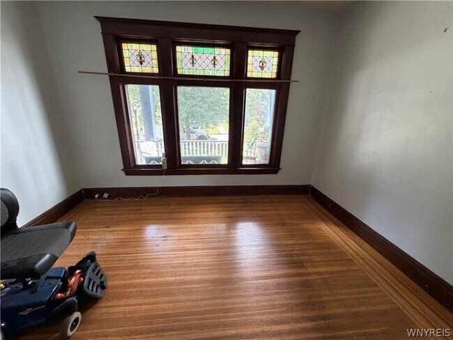 Building Photo - 455 Crescent Ave
