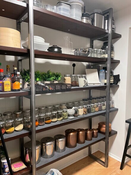 Building Photo - 3600 N Lake Shore Dr