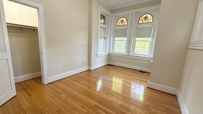 Building Photo - 0086 - Liverman/Liverman