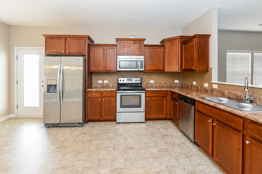 Building Photo - 3343 Saddlebrook Dr