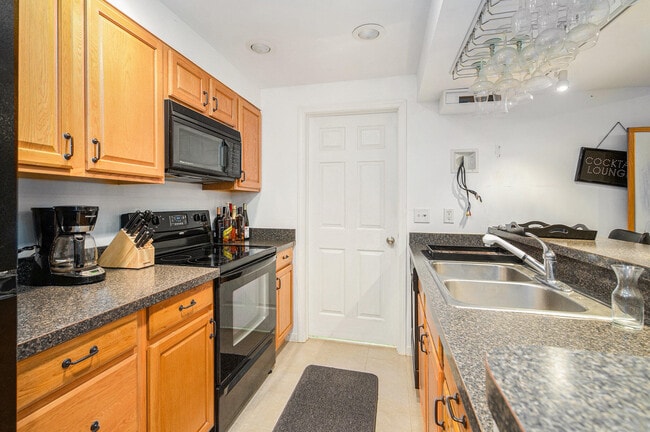 Building Photo - 6275 Schuss Crossing