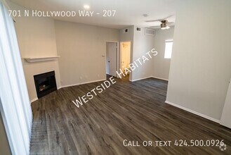Building Photo - 701 N Hollywood Way