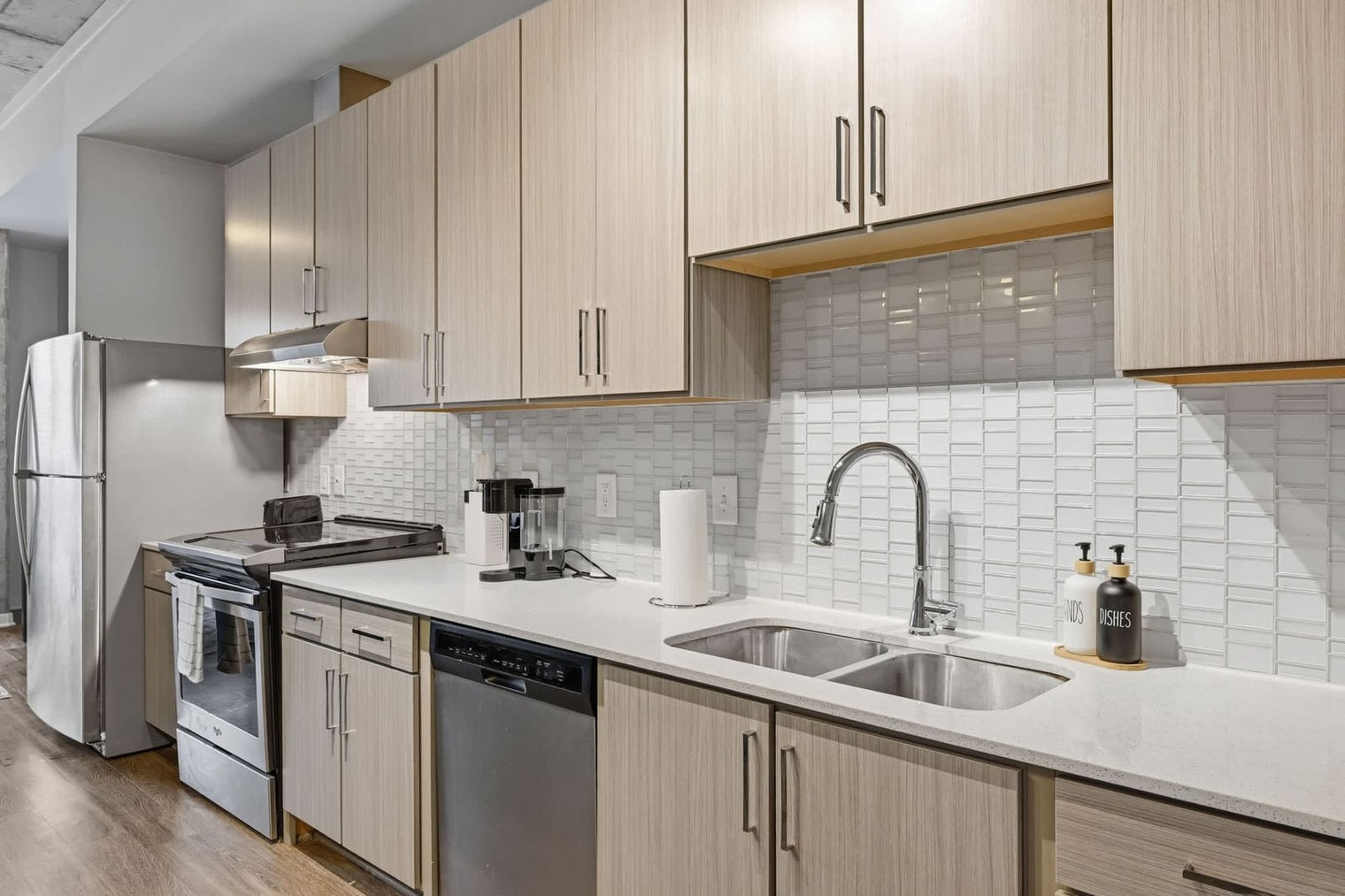 Building Photo - 28 Woolfe St