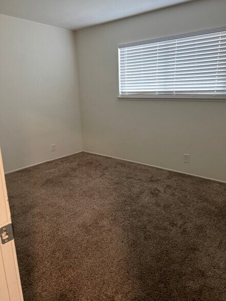 second bedroom - 5287 Snow Dr