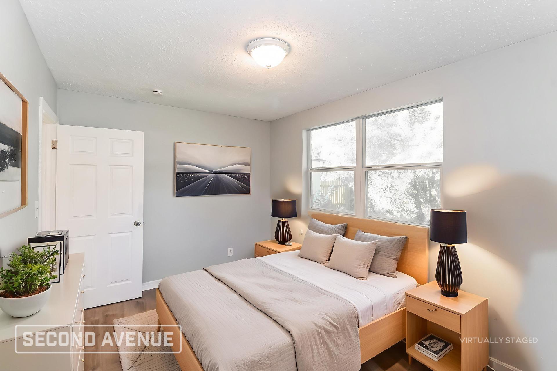 Building Photo - 7333 Roslyn Rd