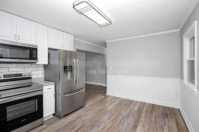 Building Photo - 604 Westwood Cir