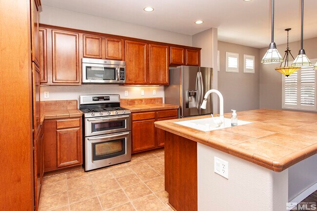 Building Photo - 1263 Par Three Dr