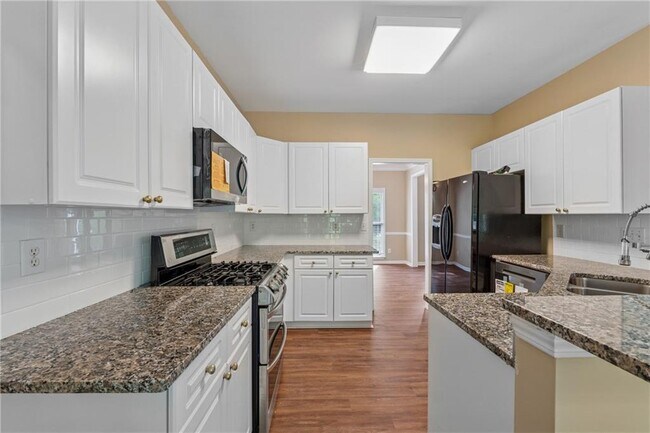 Building Photo - 3355 Golfe Links Dr