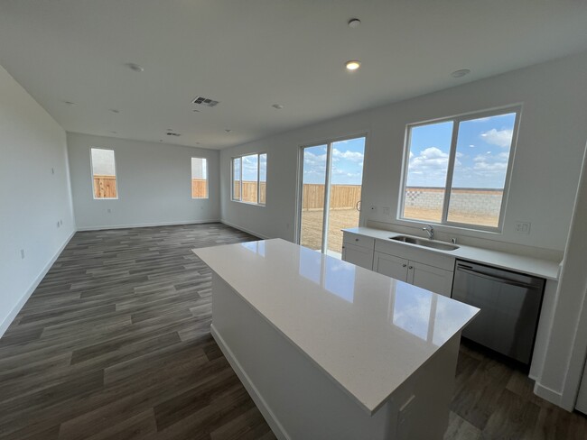 Building Photo - 8720 Hamblen Ct