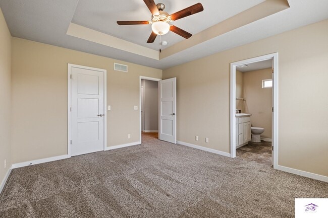 Building Photo - WELCOME HOME!
