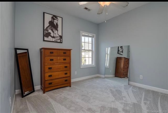 Building Photo - 17120 Clementine Ct