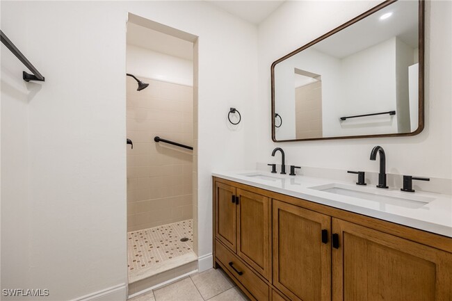 Building Photo - 11674 Pointe Cir