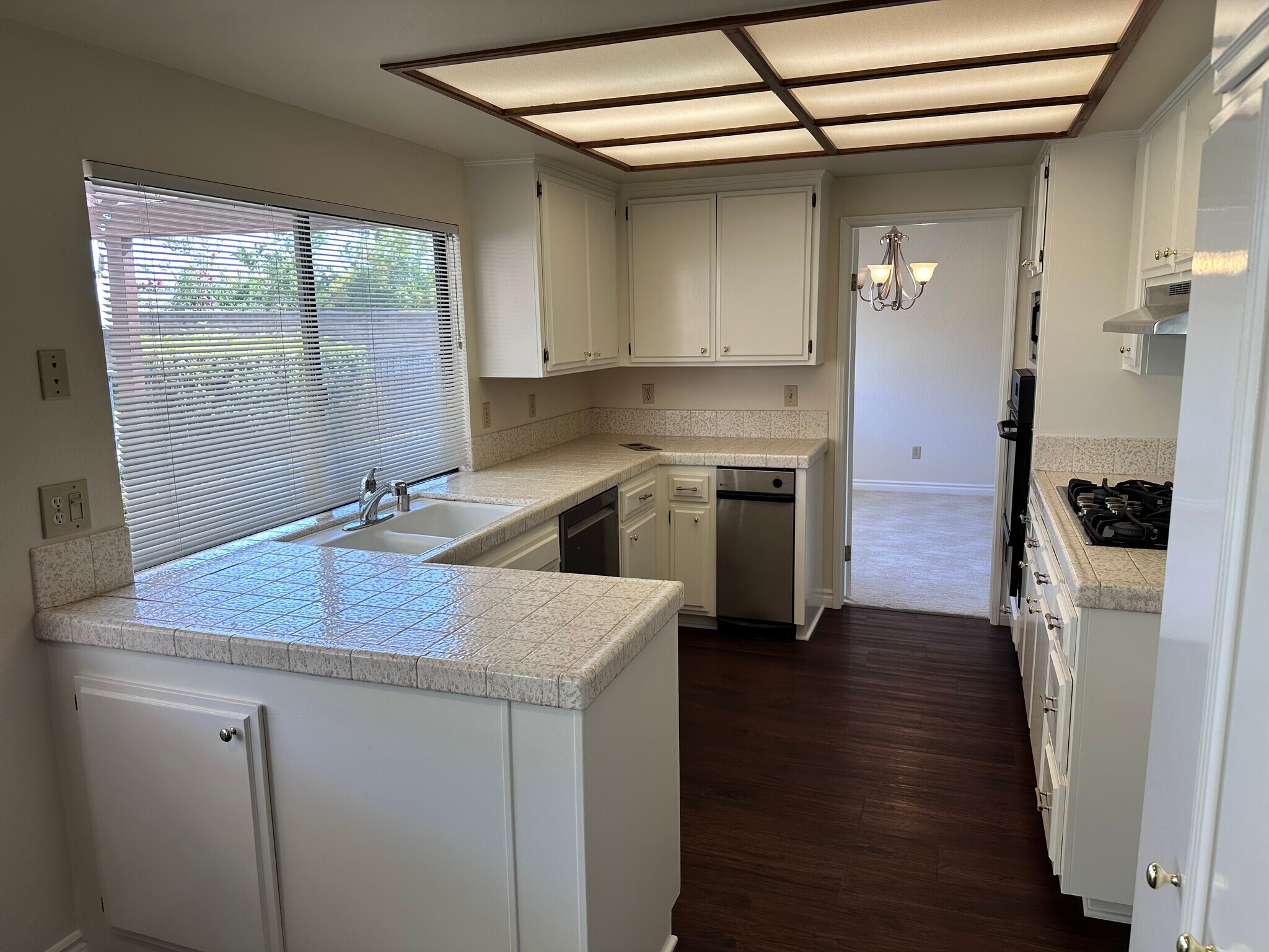 Building Photo - 3218 Tannencrest Dr