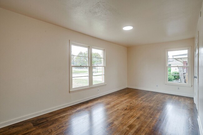 Building Photo - 4315 Mackey Dr
