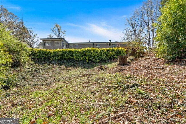 Building Photo - 3819 Dora Dr SE