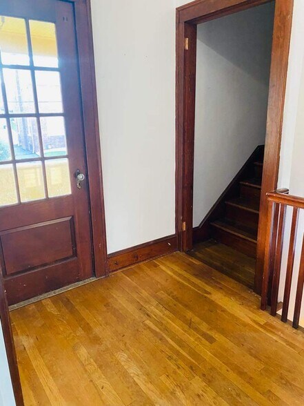 Building Photo - 620 High St