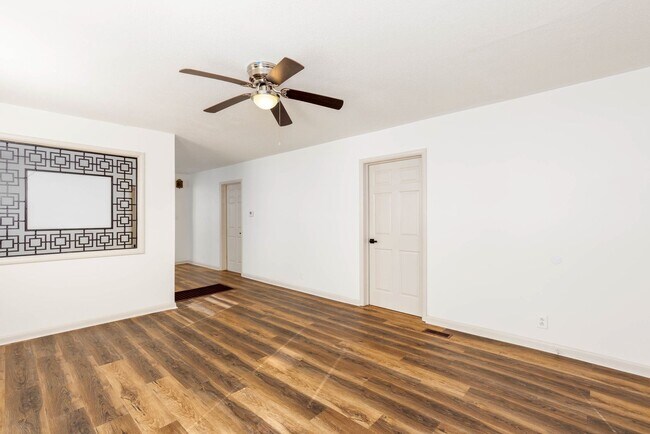 Building Photo - 3 Bedroom, 2 Bath in Birmingham