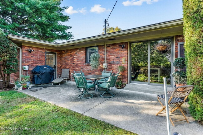 Building Photo - 1515 Vivian Ln