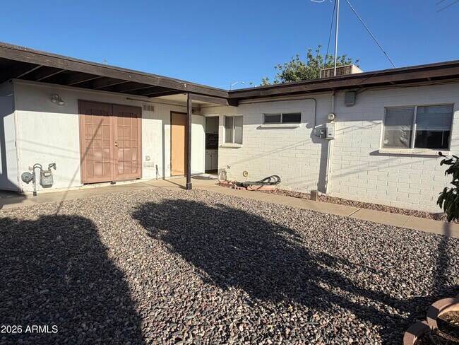 Building Photo - 11216 W Nevada Ave