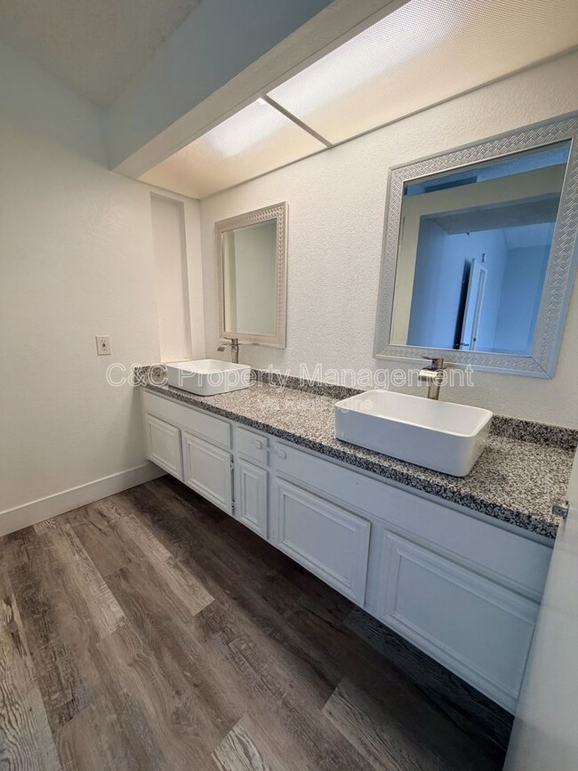 Building Photo - 13110 Mohican Dr