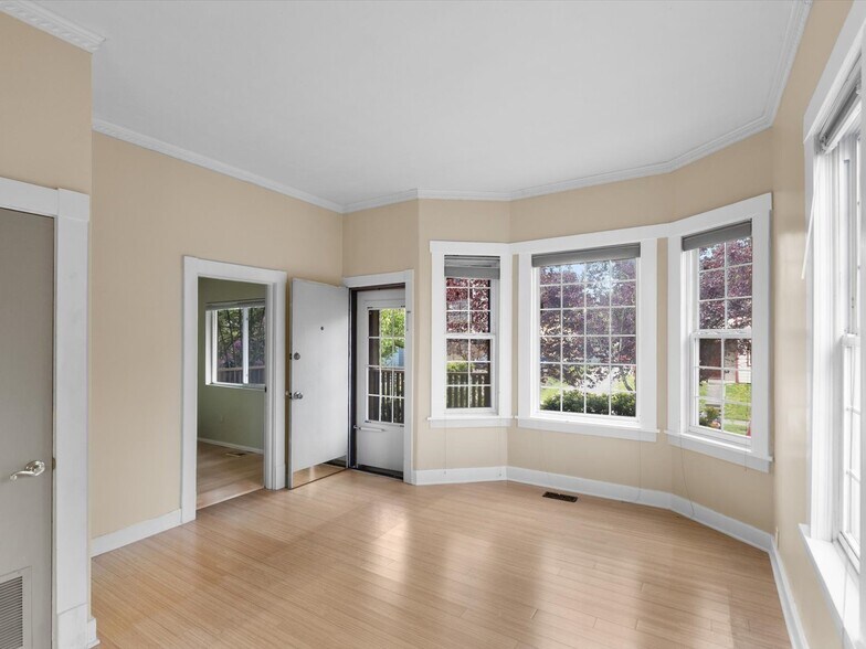 Building Photo - 4116 25th Ave SW