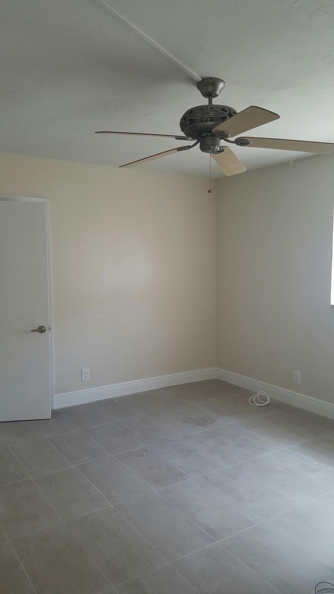 2nd Living room - 107 sw 9th st