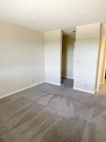 Building Photo - 980 Kiely Blvd
