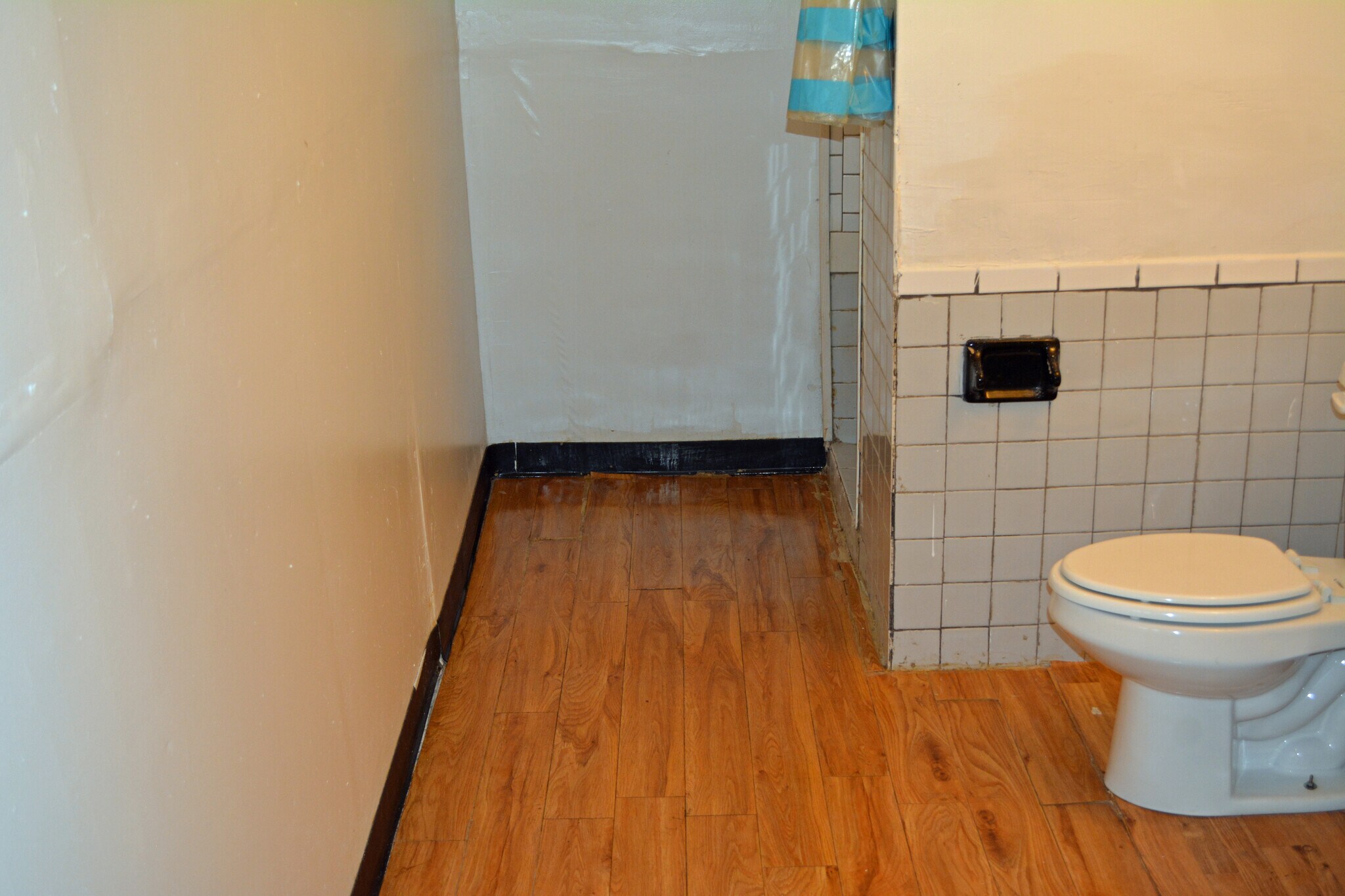Building Photo - 712 Farrowood Dr
