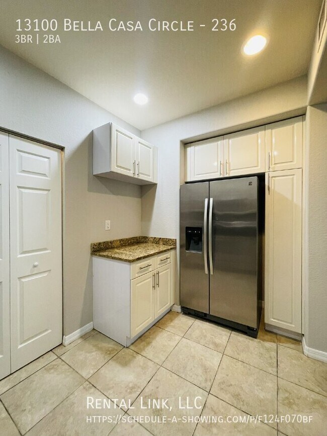 Building Photo - 13100 Bella Casa Cir