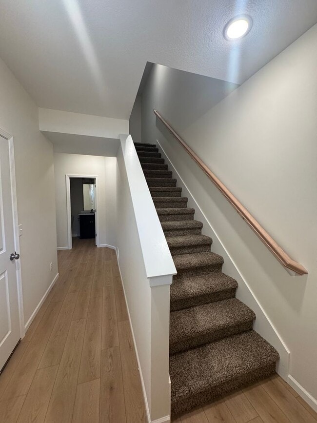 Building Photo - 4919-4921 Silver Mill Dr.